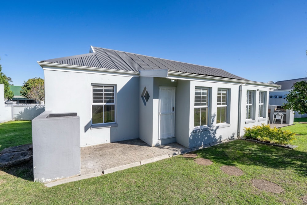 Security complex home sold in Goedemoed - R1,685,000